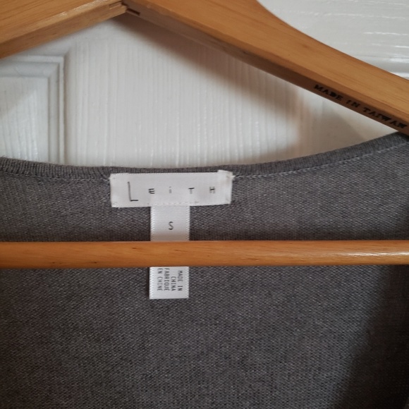 Holiday Leith v-neck sweater dress - Picture 4 of 8